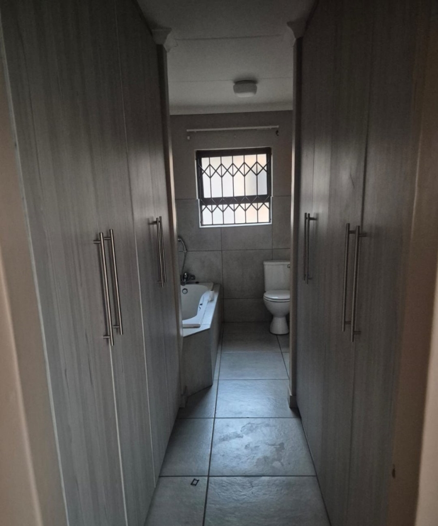 3 Bedroom Property for Sale in Ellaton North West